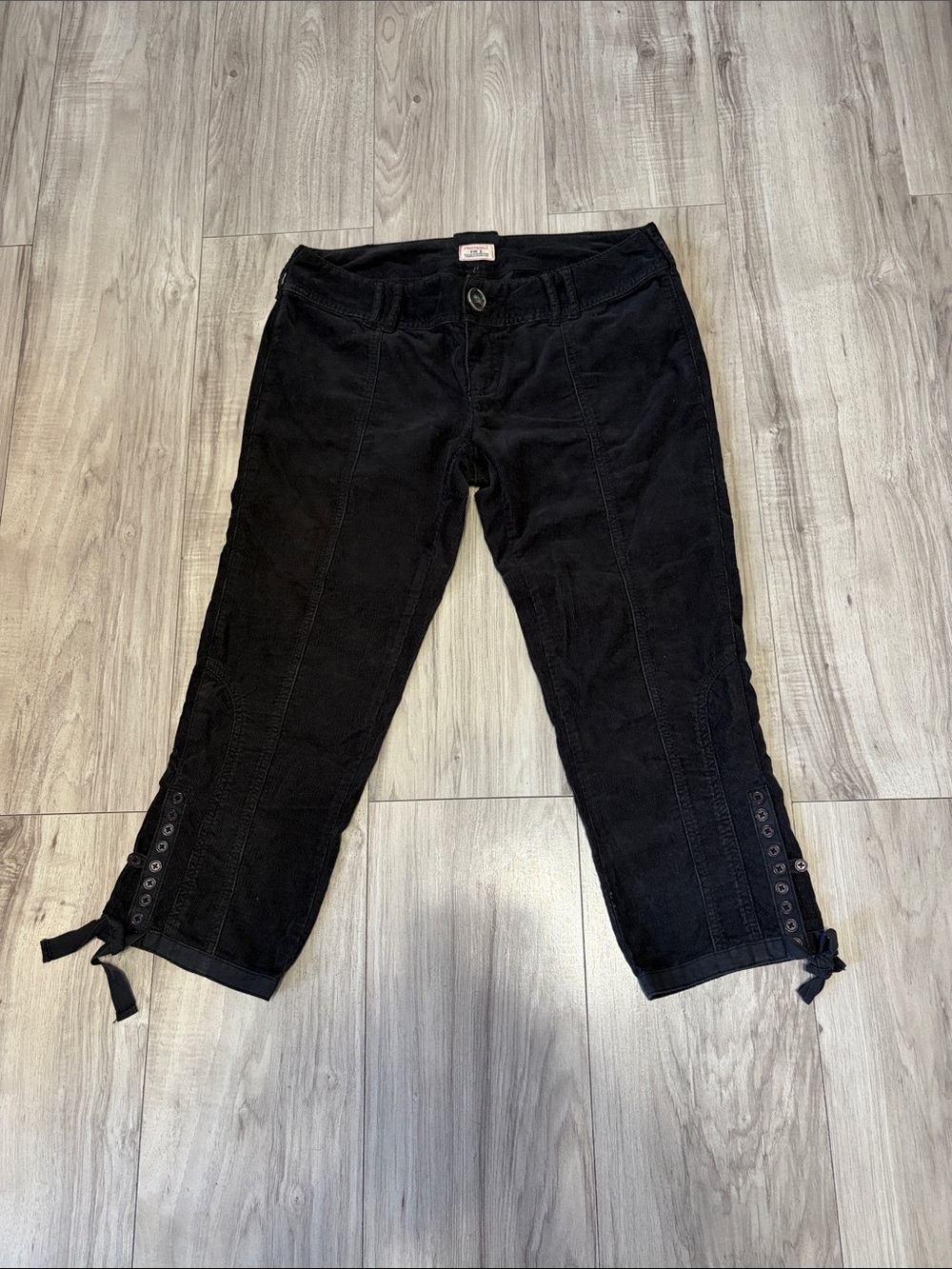 Free People Black Cropped Lace-Up Capri Shorts